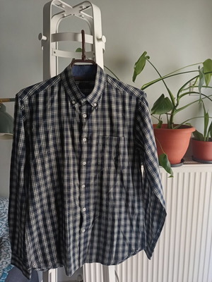 Ovs checkered shirt size S like new, blue and white