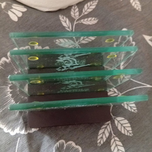 Famous Grouse coaster holder new, wooden with 4 glass coasters