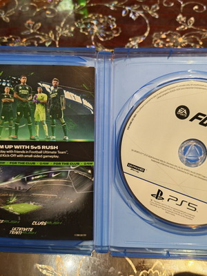 FIFA 25 PS5 game