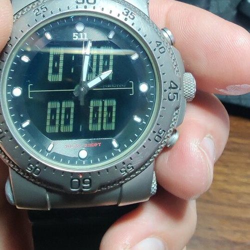 5.11 Tactical Series H.R.T watches used with digital and analog dial