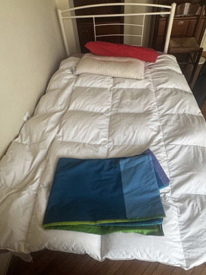 Half-double bed with mattress