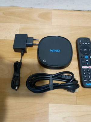 Wind Android TV box used, in good condition