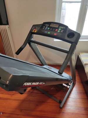 Διάδρομος γυμναστικής York Racer 4850 μεταχειρισμένος με ισχυρό μοτέρ