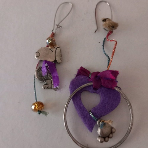 Dangling earrings with dog design like new