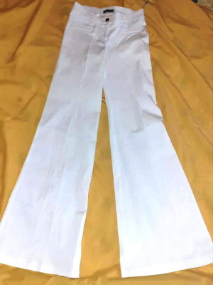 Lynne Women's High-Waisted Flared Pants White like new, size XS