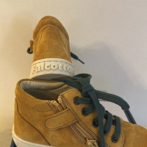 Falcotto leather boots like new, size 26, brown and yellow