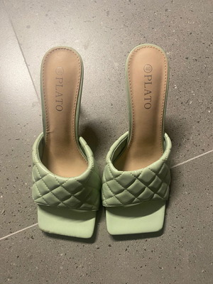 Mules size 40 like new
