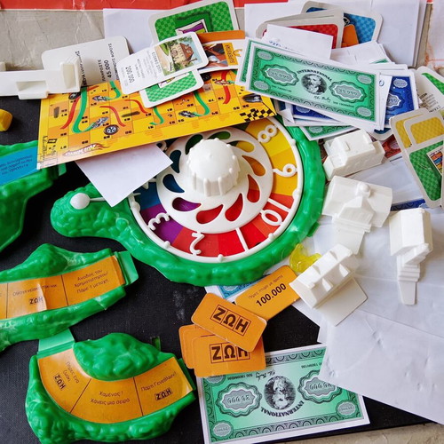 The Game of Life board game, parts only