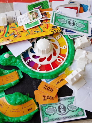 The Game of Life board game, parts only
