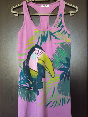 Women's top like new, pink and colorful, sizes L and XL