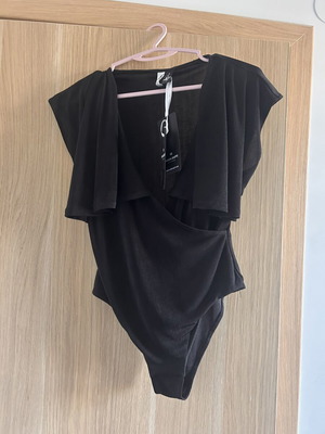 Nadia Rapti bodysuit size medium new, black