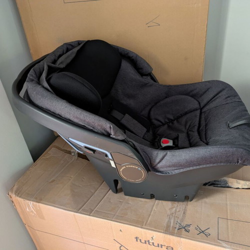 Peg Perego Futura Modular 3 in 1 stroller system like new with bassinet stand