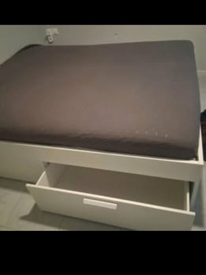 IKEA Brimnes Υπέρδιπλο κρεβάτι με μεγάλο αποθηκευτικό χώρο και στρώμα σαν καινούργιο