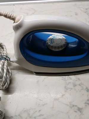 Small electric iron like new
