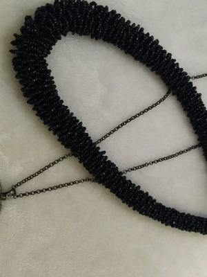 Necklaces like new, pack of two in black tone