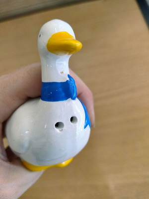 Ceramic pepper shaker