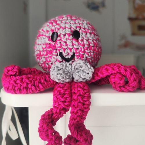Knitted Octopus Handmade new