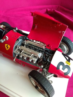Ferrari 500 F2 μεταχειρισμένο μοντέλο 1/16 scale χωρίς κουτί