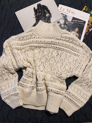 MANGO knitted sweater like new, size S/M, white