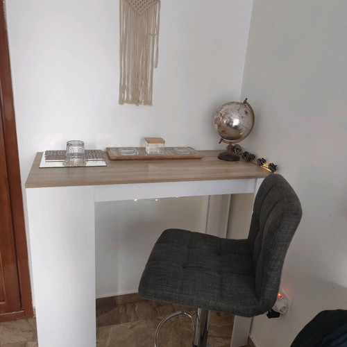 Bar like new, dimensions 110x50x103 cm