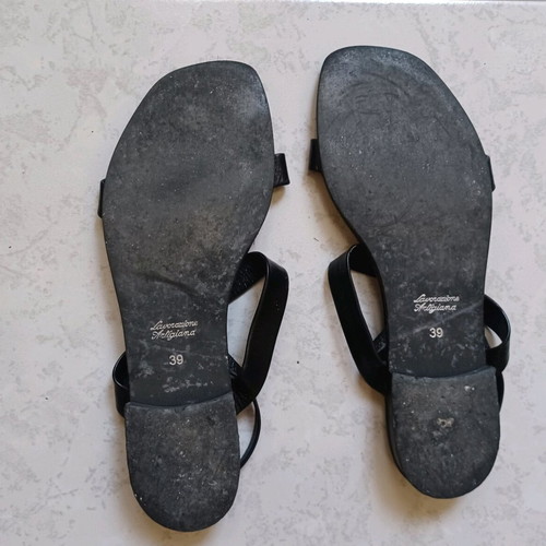 Women's sandals size 39. Made in Italy.