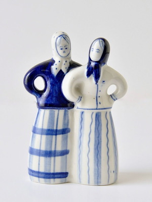 Gzhel Russian Soviet porcelain figurine like new