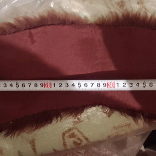 Leather collar and cuffs like new, brown with natural fur