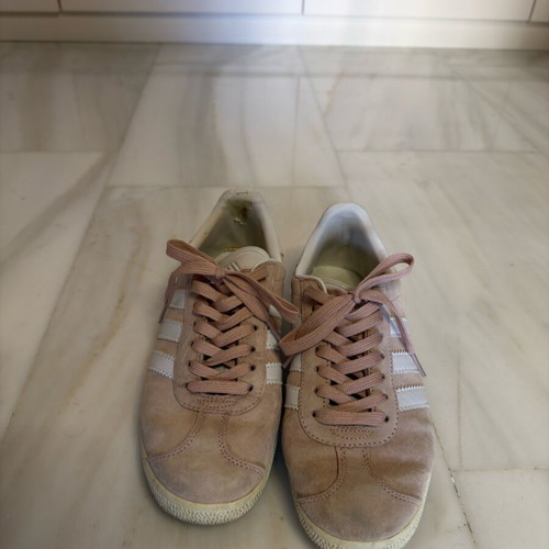 Adidas Gazelle athletic shoes used, -  20,50 - Vendora.cy