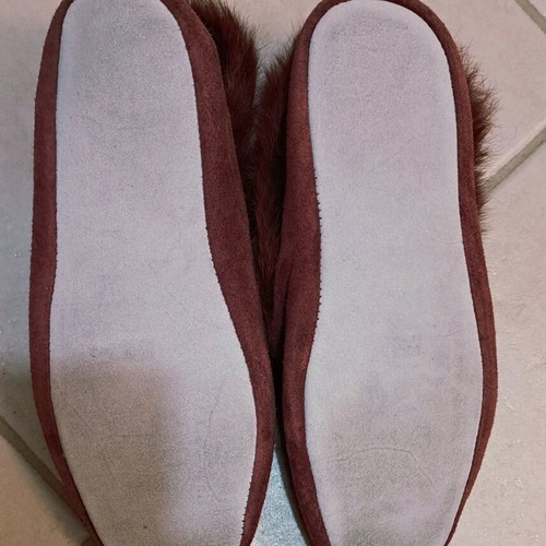 Home slippers like new, real fur and suede, size 40, burgundy