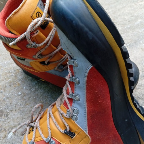 Scarpa Triolet GTX hiking boots used, beige and orange, size 46