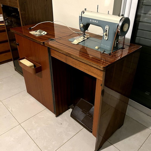 Sigma sewing machine used with light