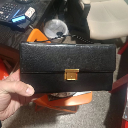 Leather cassette case used in excellent condition