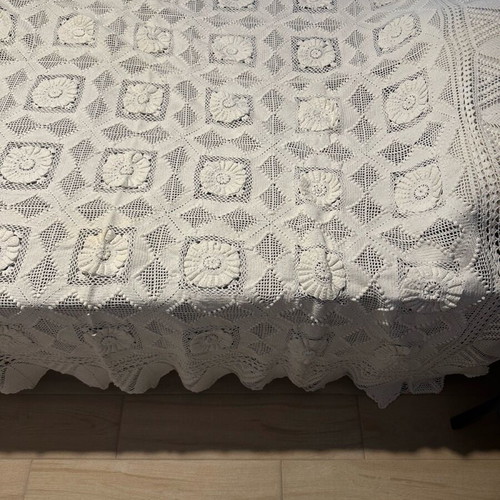 Decorative handmade blanket like new for double bed
