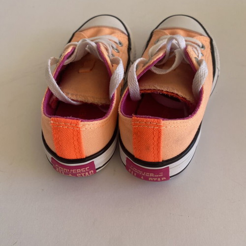 Converse All Star kids sneakers size 27 like new, peach color