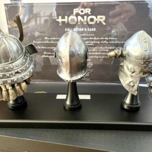Warrior helmets miniatures like new