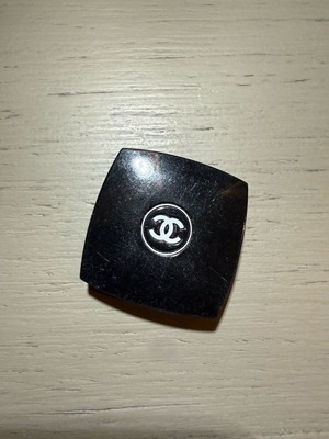 Chanel eyeshadow used, light purple