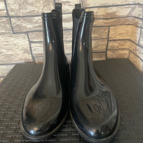 Galotses size 36 like new, waterproof and comfortable
