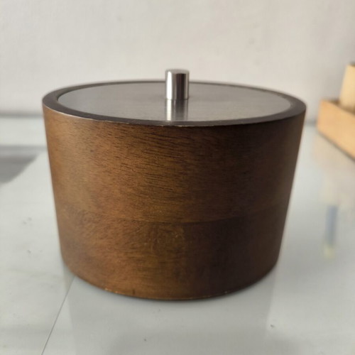 Wooden Oval Danish Box like new with Metal Lid