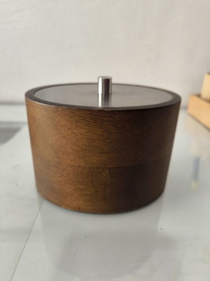 Wooden Oval Danish Box like new with Metal Lid