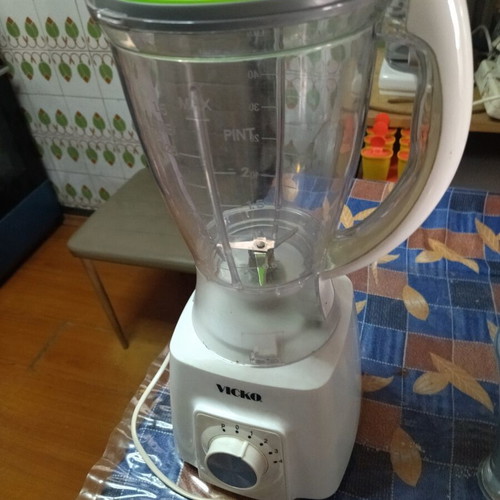 Vicko blender used with patented lid, powerful motor