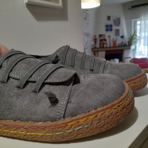 Women's flat shoes size 39 gray like new