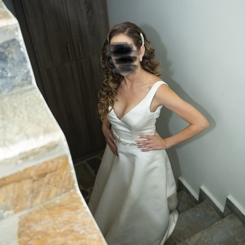 Wedding dress used in ivory color, size S/36/8
