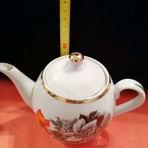 Porcelain teapot like new, Soviet vintage from Dulyovo