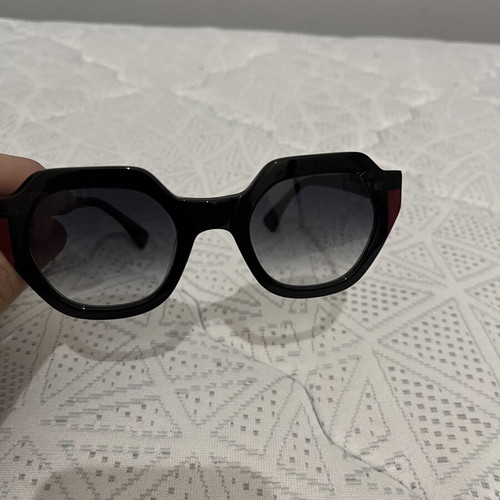El gio sunglasses, black with case and cloth