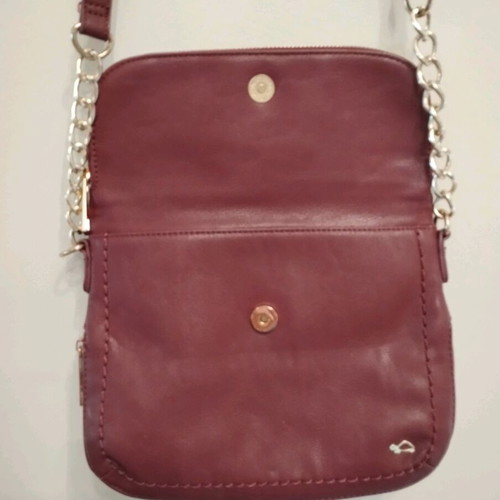 Bordeaux crossbody bag Carpisa like new with zipper and keychain
