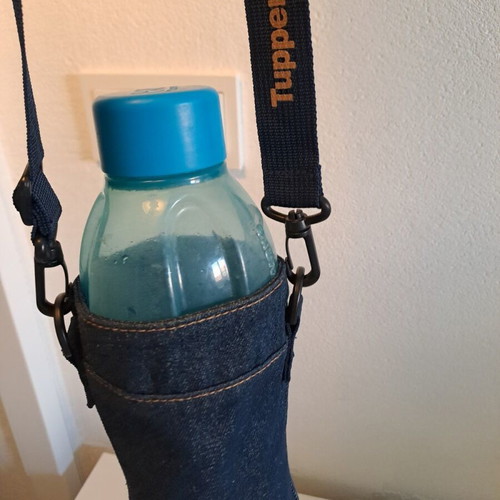 Tupperware Jeans bag for 1L and 750ml bottles like new