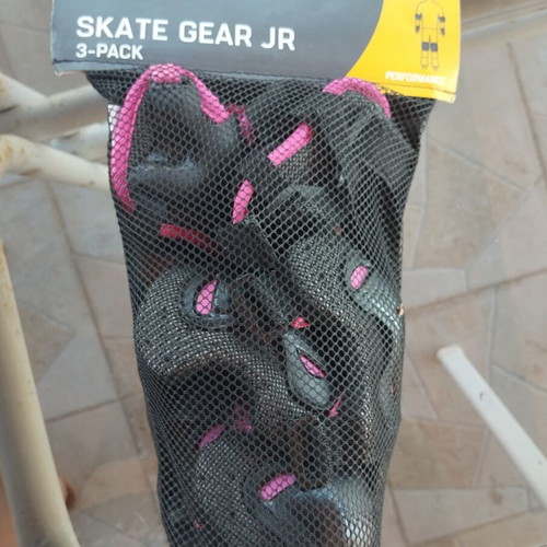 Rollerblade skate gear protective pads for kids