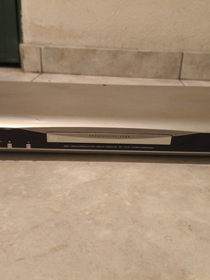 Hitachi DVD player