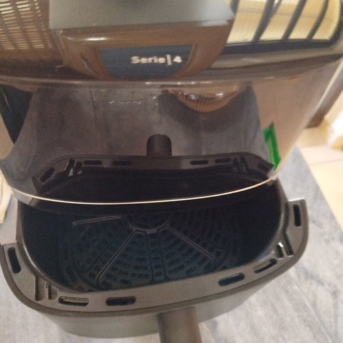 Airfryer Bosch Series 4 new with grill accessory and 3-year warranty