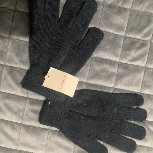 Gloves size no6.5 new